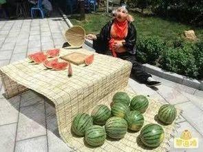 吃瓜娱乐图片搞笑图,搞笑图鉴,带你领略吃瓜乐趣
